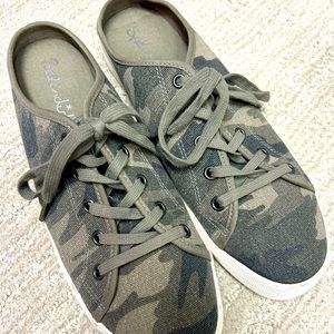 Splendid Camo Slip-on Sneaker
